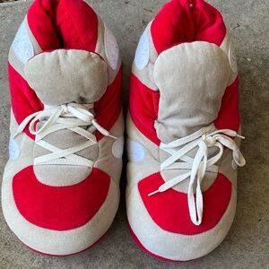 Fun soft slippers! Size XXL (10 - 12)